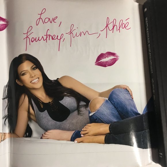 Kardashian Konfidential by Kourtney Khloe Kim Kardashian HC Book w/ DJ 2010 - Picture 14 of 14